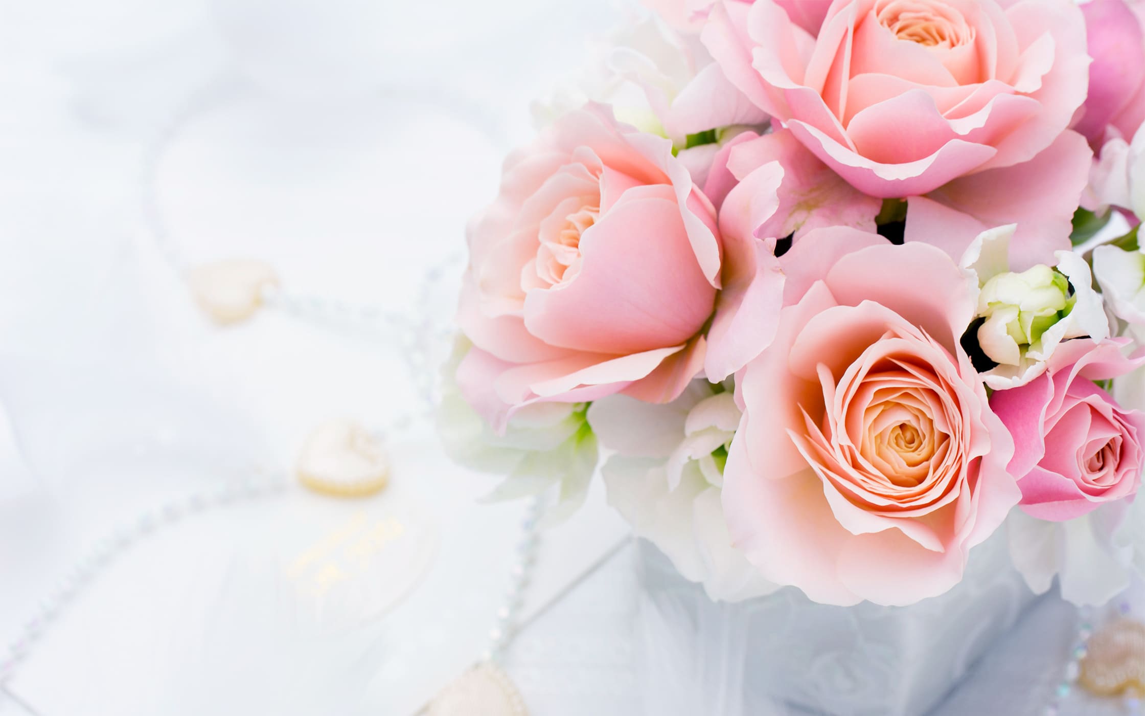 「エニシアス」とは